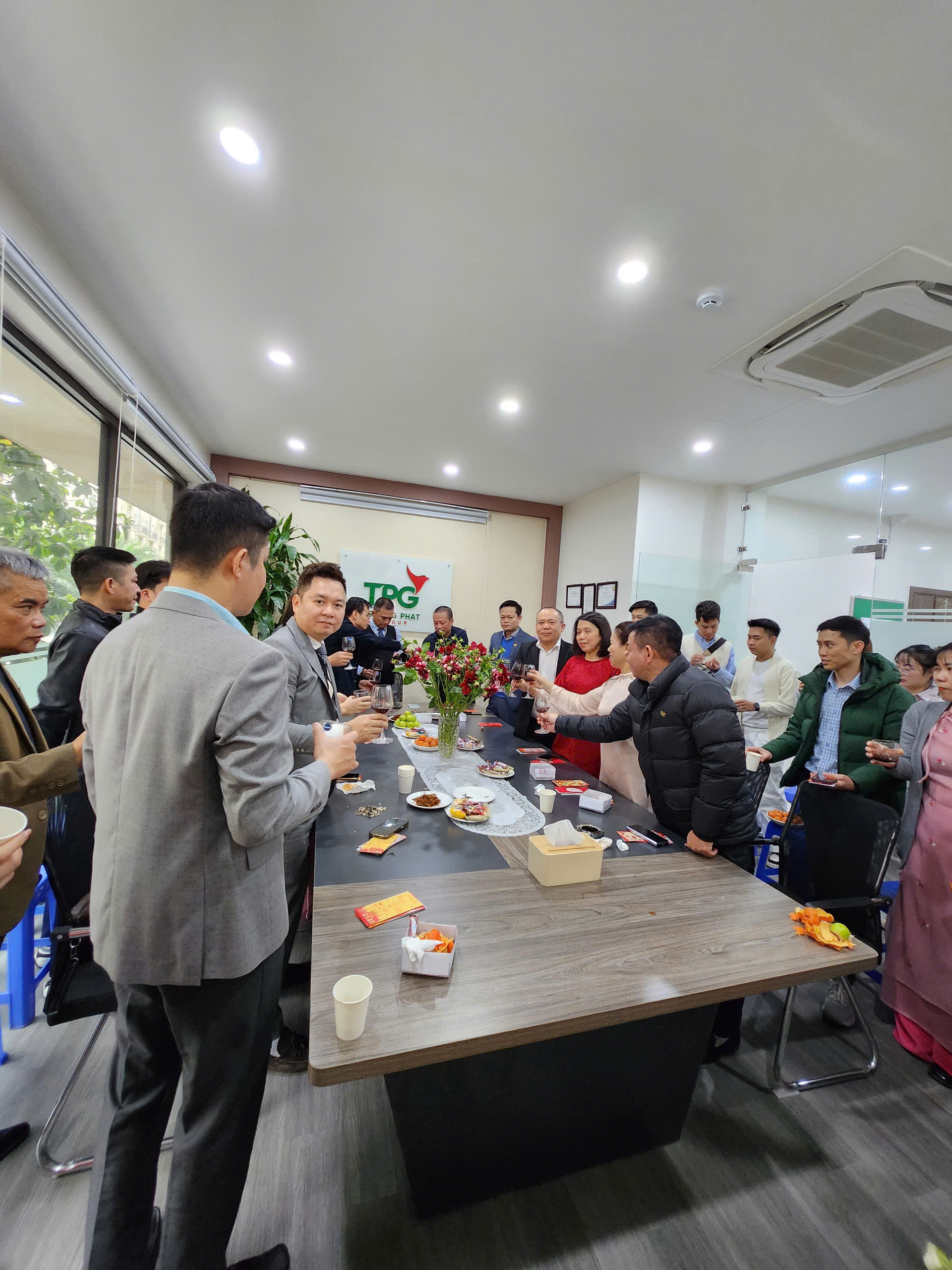 Ban lãnh đạo Trường Phát Group cùng toàn thể nhân viên đã cùng nhau chúc mừng năm mới