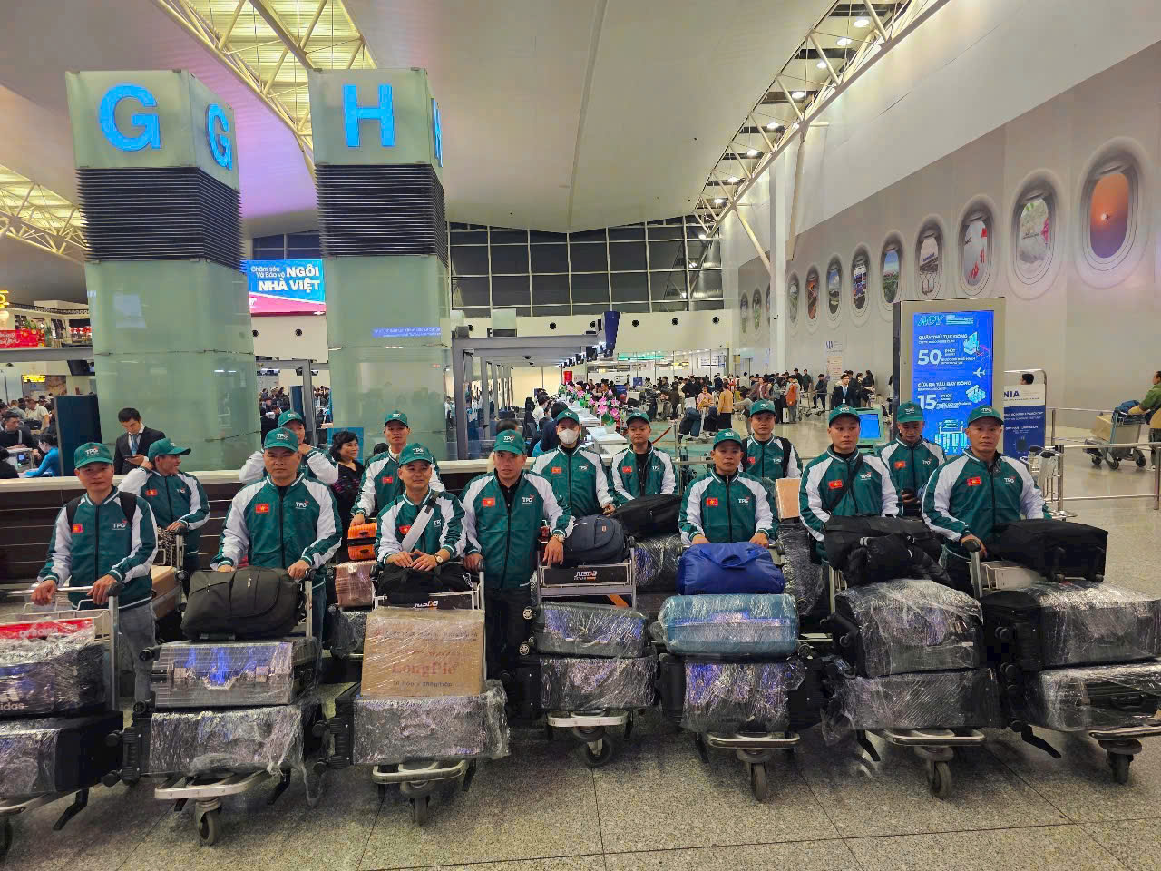 Các học viên đoàn E7-3 đáp chuyến bay đến Hàn Quốc